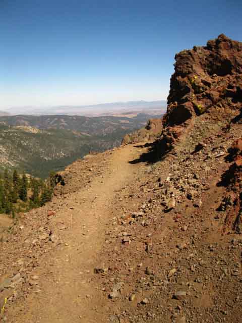 Rounding Shoulder on the North side of Raymond Peak