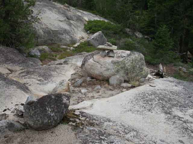 Bench-style custom duck south flank of first rise south of Upper Ford.